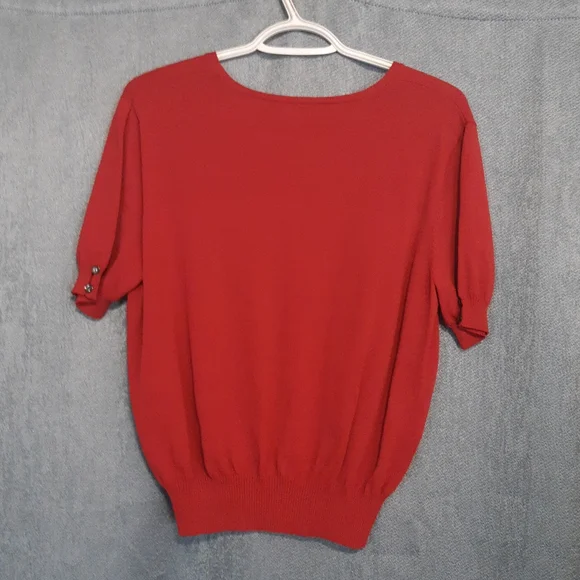 Red top - Picture 3 of 3